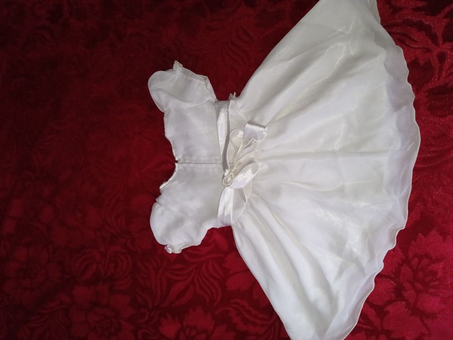 Продам сукню на дівчинку