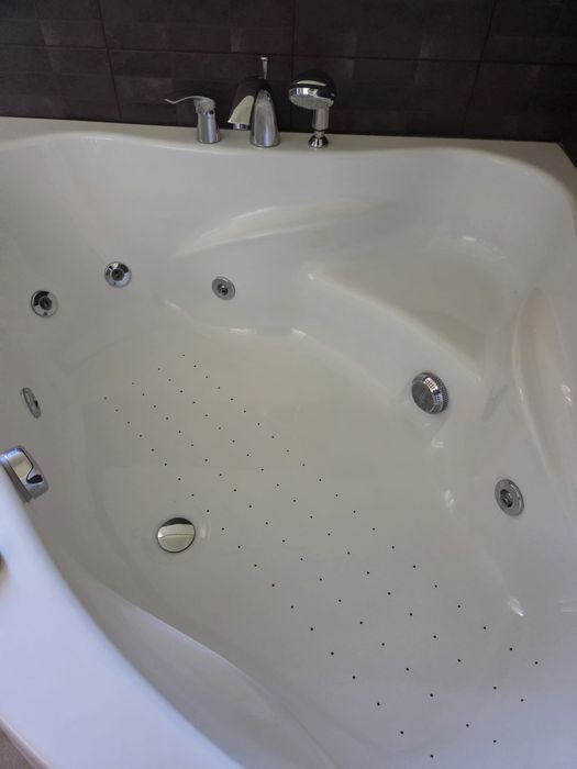 Wanna z hydromasażem PoolSPA 140*140