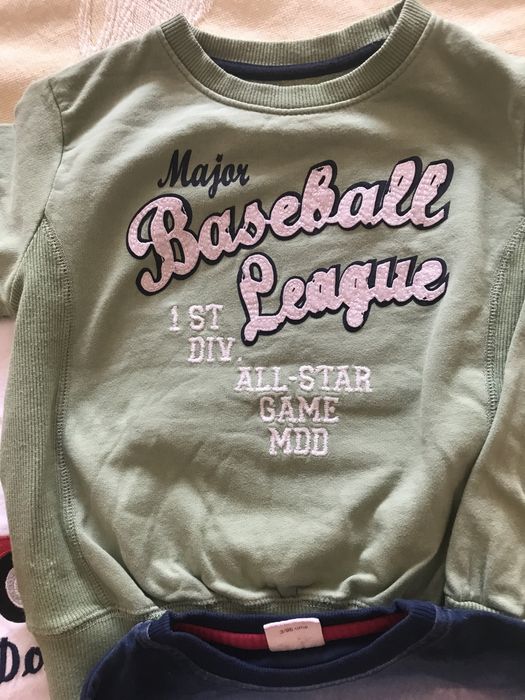 Sweats/Camisolas menino 3 anos, uma nova