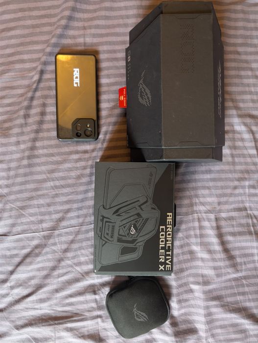 ASUS ROG Phone 8 Pro 16/512GB +

AeroActive Cooler X