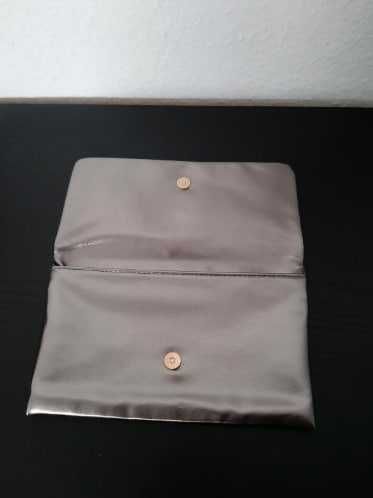 Torebka metaliczna srebrna nowa