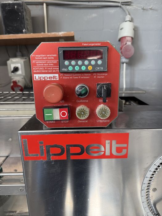 Lippelt linia do bułek mini rustica (kwadratowych) z dostawką na wode i ziarna (wzór na artisan)