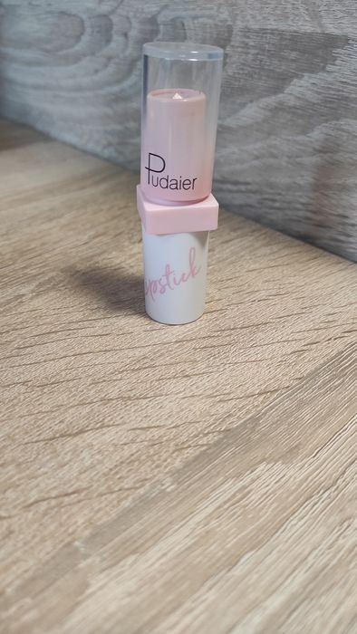 Szminka do ust z drobinkami