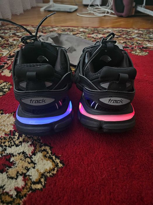 Balenciaga track 1 led