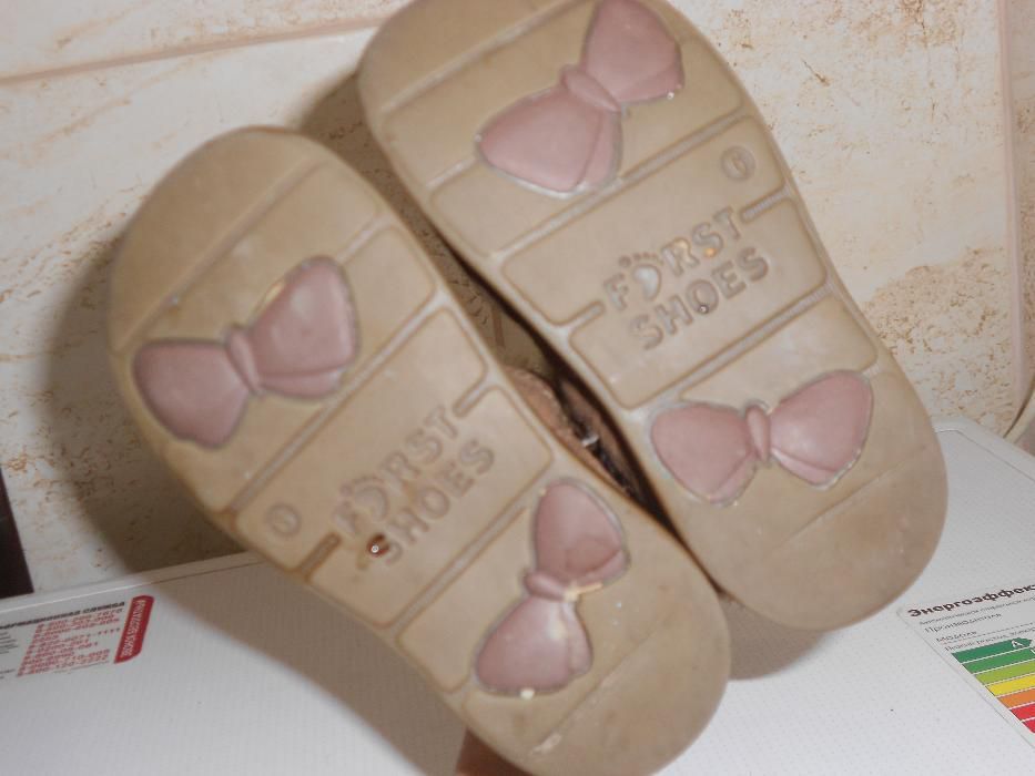 Сапожки Clarks для самых маленьких. Размер. 22