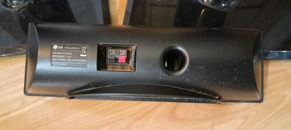 cztery kolumny LG 360w 4 Ω impedancji