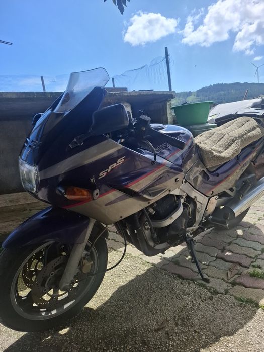 Suzuki GSX 1100 F