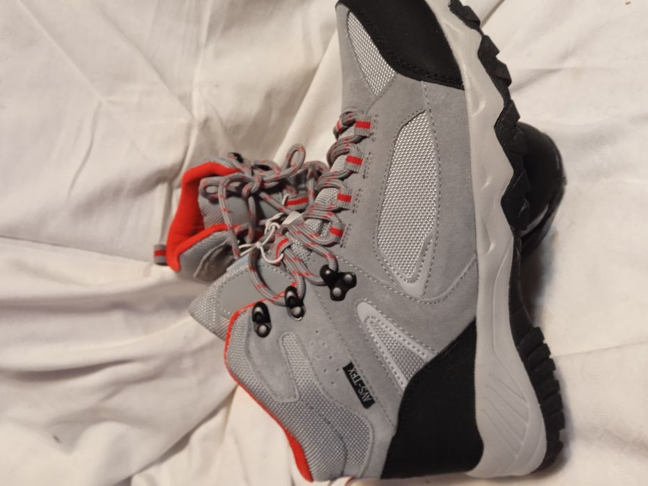 Трекинговые ботинки Walkx рр39 и 40