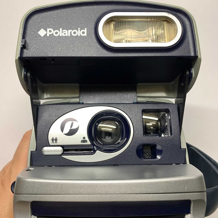 Фотокамера Polaroid 600