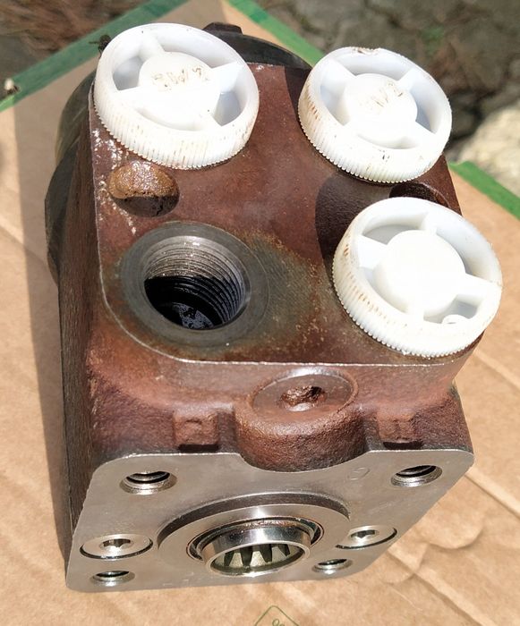 Orbitrol de trator agrícola