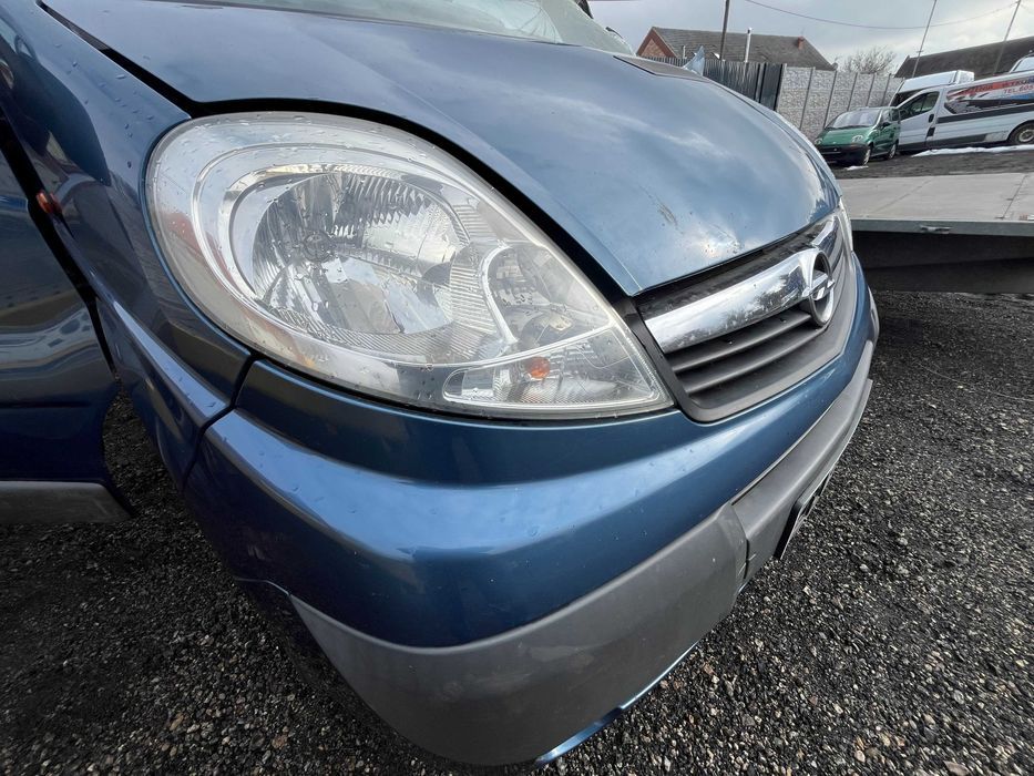 opel vivaro 2.5 cdti G9U630 PF6012 21E samochód na części