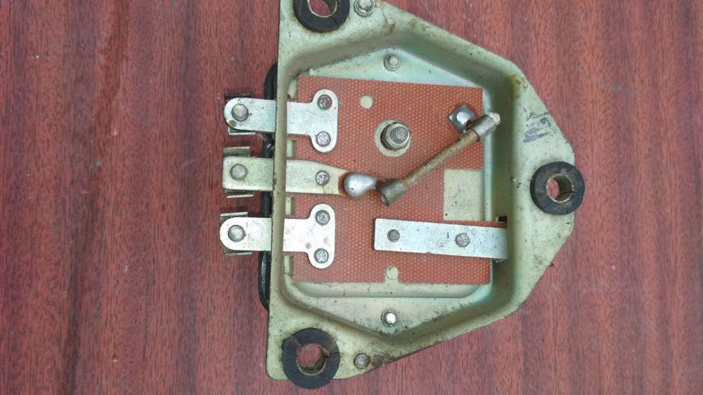 Релє Р Б 1    12В