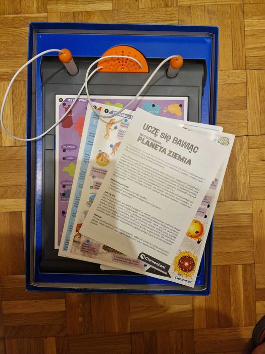 Gra elektroniczna Clementoni, Uczę się bawiąc, Planeta Ziemia