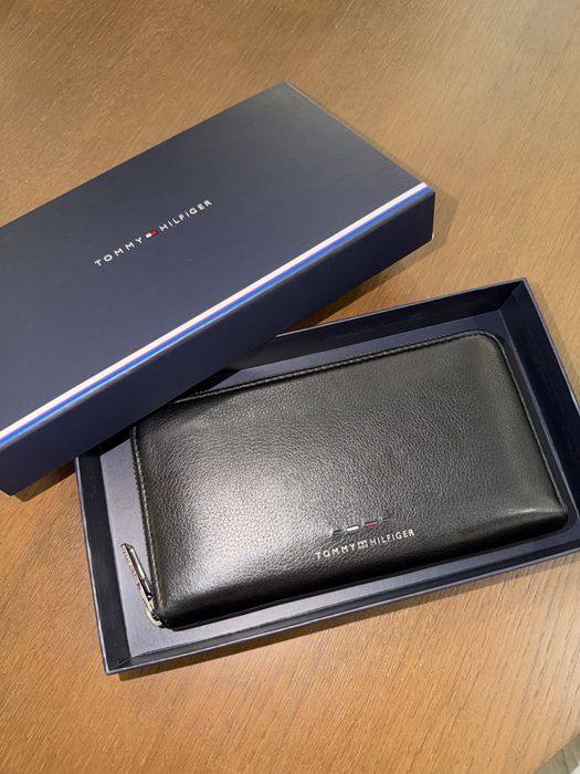 Чоловічий шкіряний гаманець Tommy Hilfiger