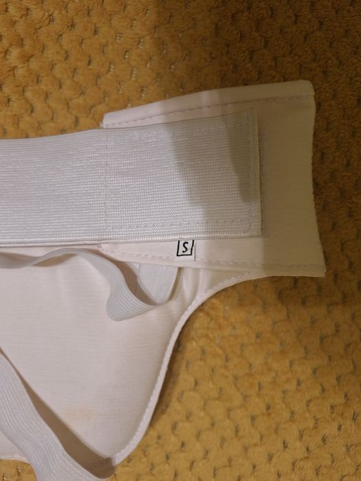 Продам захист для єдиноборств (шолом, захист рук, ніг, грудей)