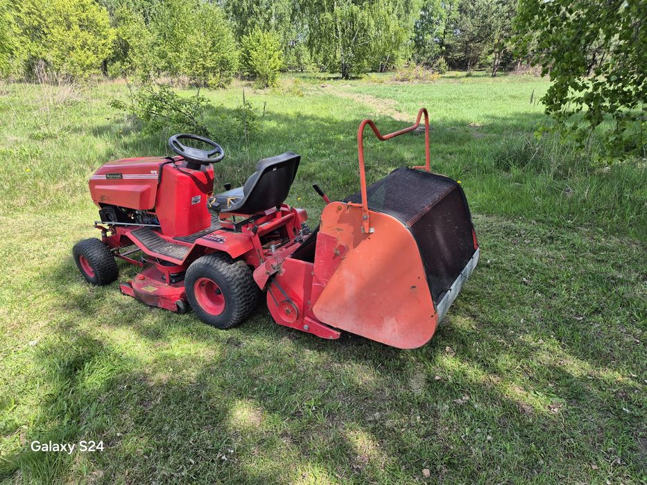 Traktorek zamiatarką kosiarka WESTWOOD 1012