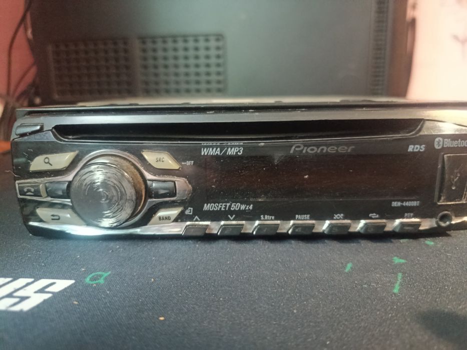 Pioneer deh- 4400 bt