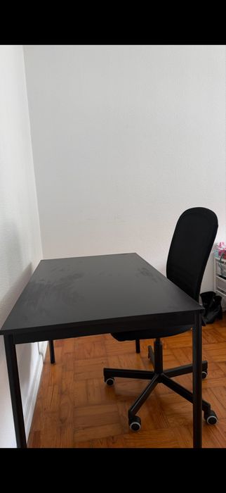 Mesa e cadeira giratoria a venda