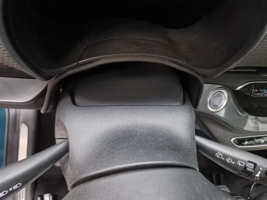 Blindagem da coluna de direção / plásticos do volante FIAT 500e (332)
