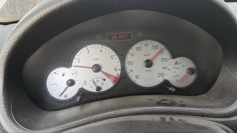 Peugeot 206 SW 1.4 gasolina viatura pra venda de peças