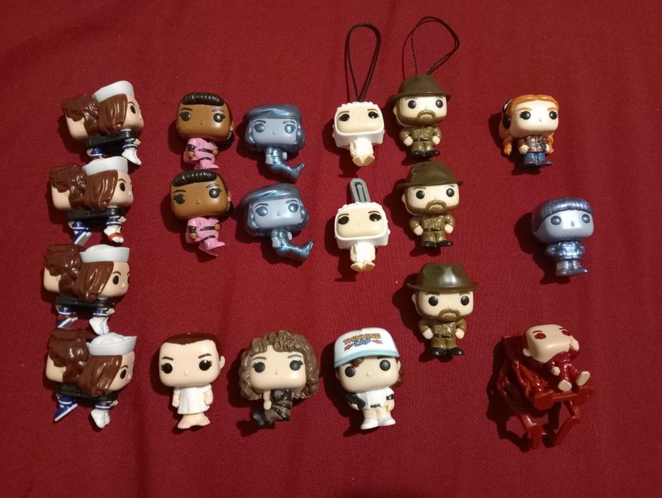 Фигурки очень странные дела