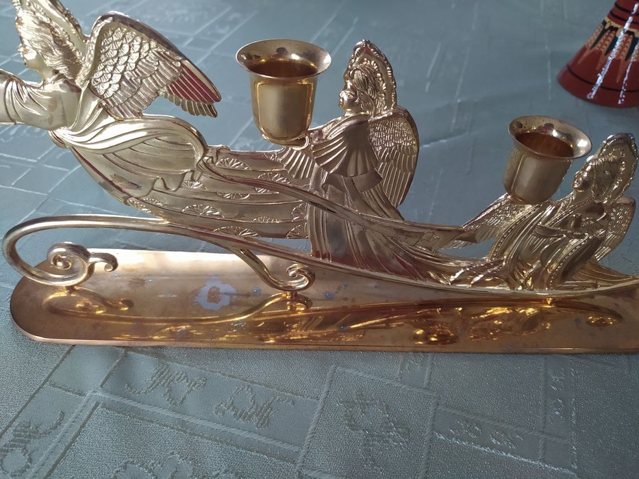 Świecznik z aniołami na trzy świeczki