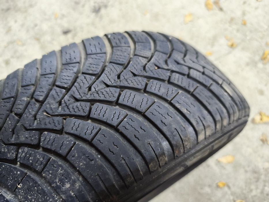 Felgi Opel Astra K 16 5x105 z oponami zimowymi Falken Euro