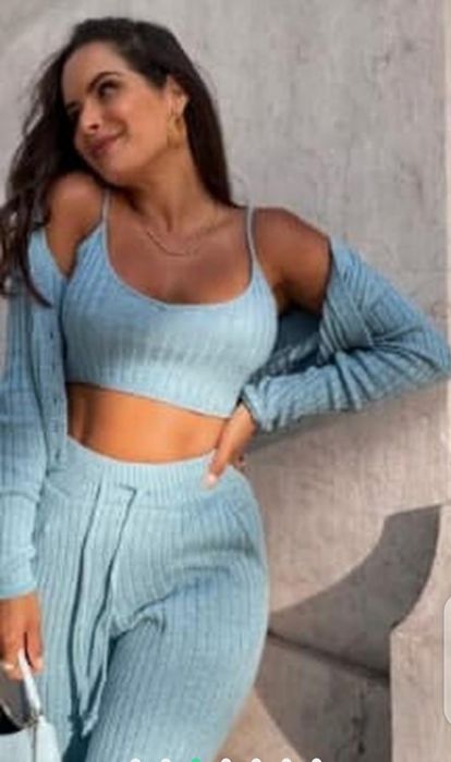 Клевый стильный вязаный трикотажный короткий топ кроптоп бюстье майка