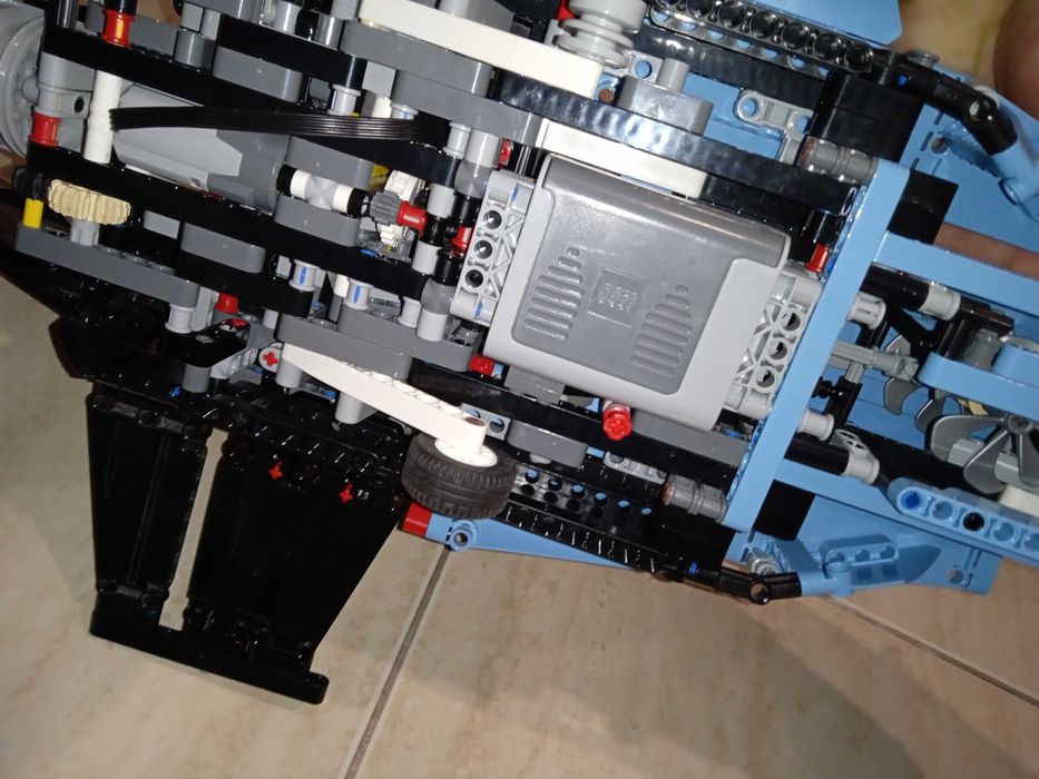 legos- conjunto technic e creator