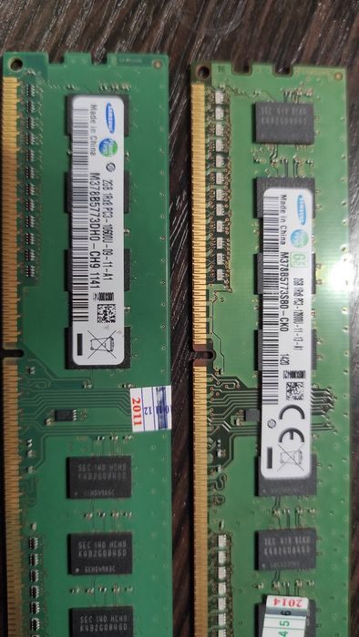 Оперативна пам'ять DDR 3  2GB Samsung