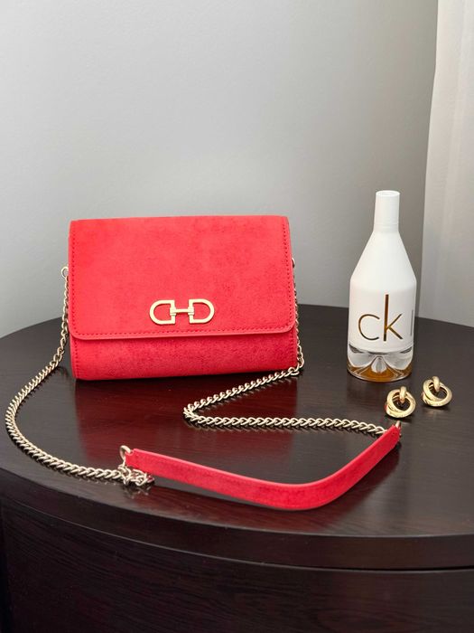 Stylowa kopertówka H&M