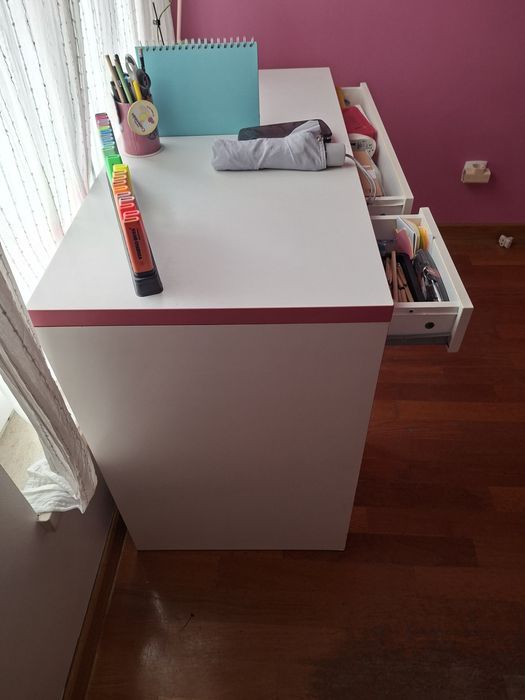 Secretária de estudo rosa  ikea