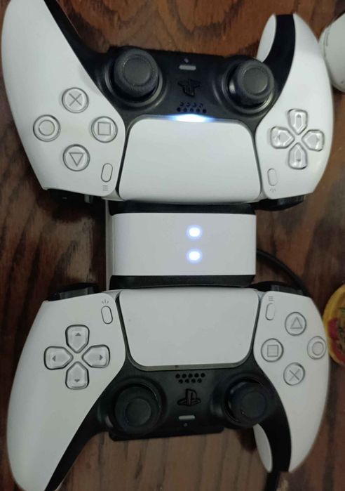 Ps5+4 jogos e 2 comandos