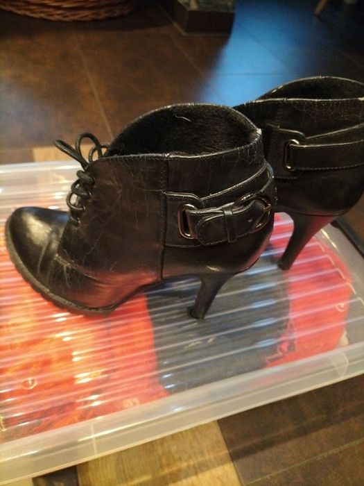 Botki na szpilce.  rozm. 35