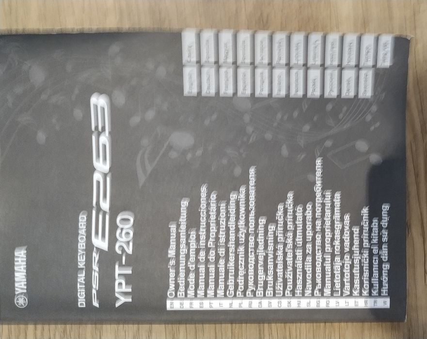 Teclado musical YAMAHA PSR-E263