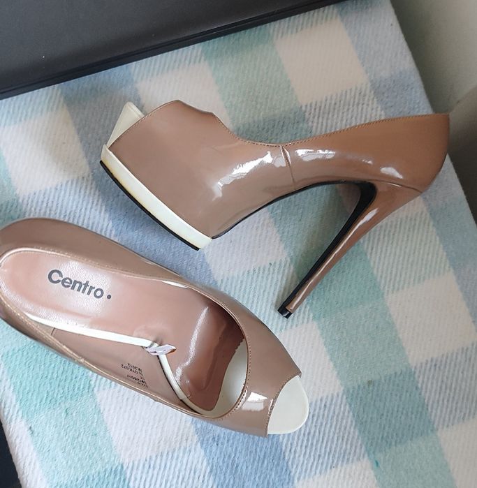 Туфлі жіночі лакові (шкірзамінник) 39 розмір