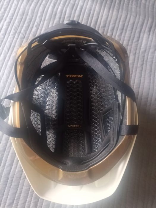 Capacete Três Quantum Wavecel Branco  M