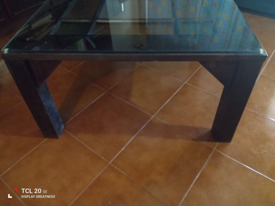 Mesinha de centro em vidro para sala