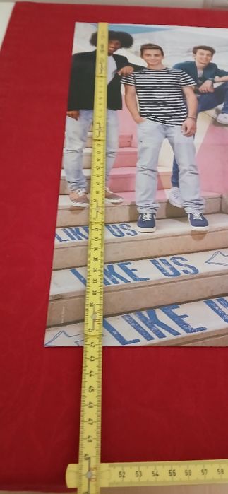 Poster Like Us, novo