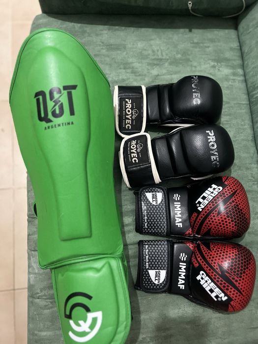 Kit de treino de artes marciais / boxe em excelente estado