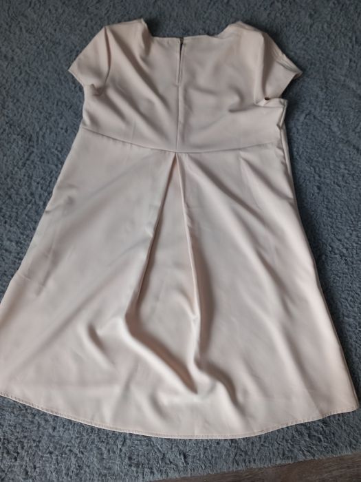 Sukienka z kieszeniami