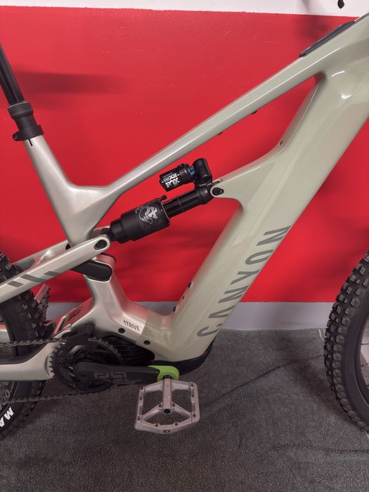 Canyon Strive ON CFR