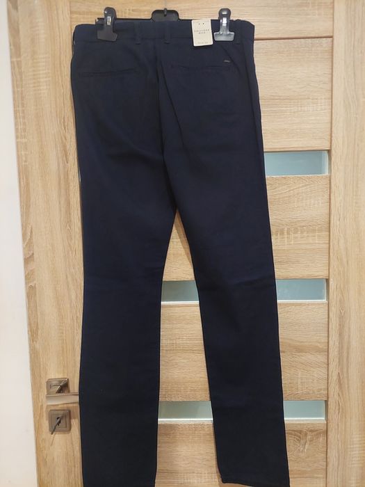 Spodnie męskie granatowe materiałowe 44