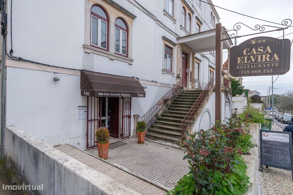 Restaurante no Centro de Coimbra perto de faculdades e Hospitais - Arr
