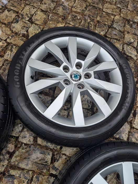 Jantes Skoda Originais 205/50xR17 com Pneus