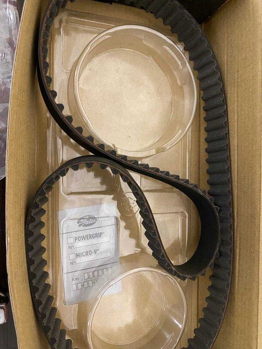 K025669XS Комплект грм FORD FUSION ремінь та ролик натягувача