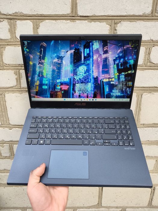 2020 року, Ігровий ноутбук ASUS (i5 8300H/16/512/GTX 1650 4GB)