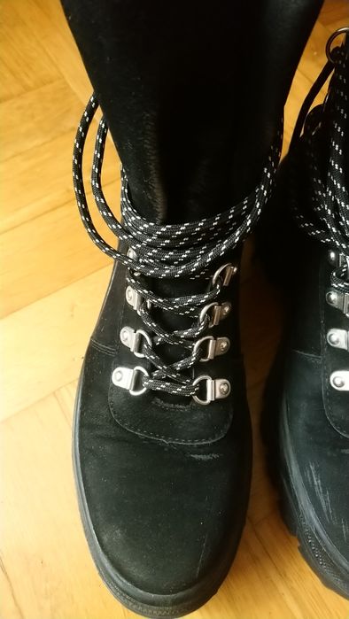 Sznurowane botki zamszowe 39