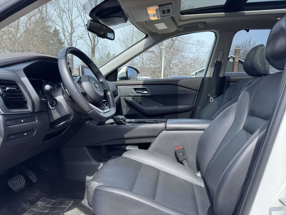 Nissan Rogue SL      2021