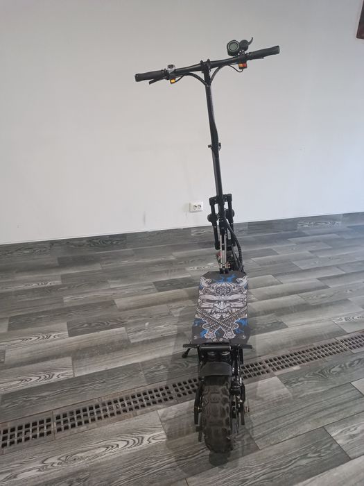 Электросамокат Двухмоторный E-Scooter Tesla 2600 (4000W, 60V, 26Ah)